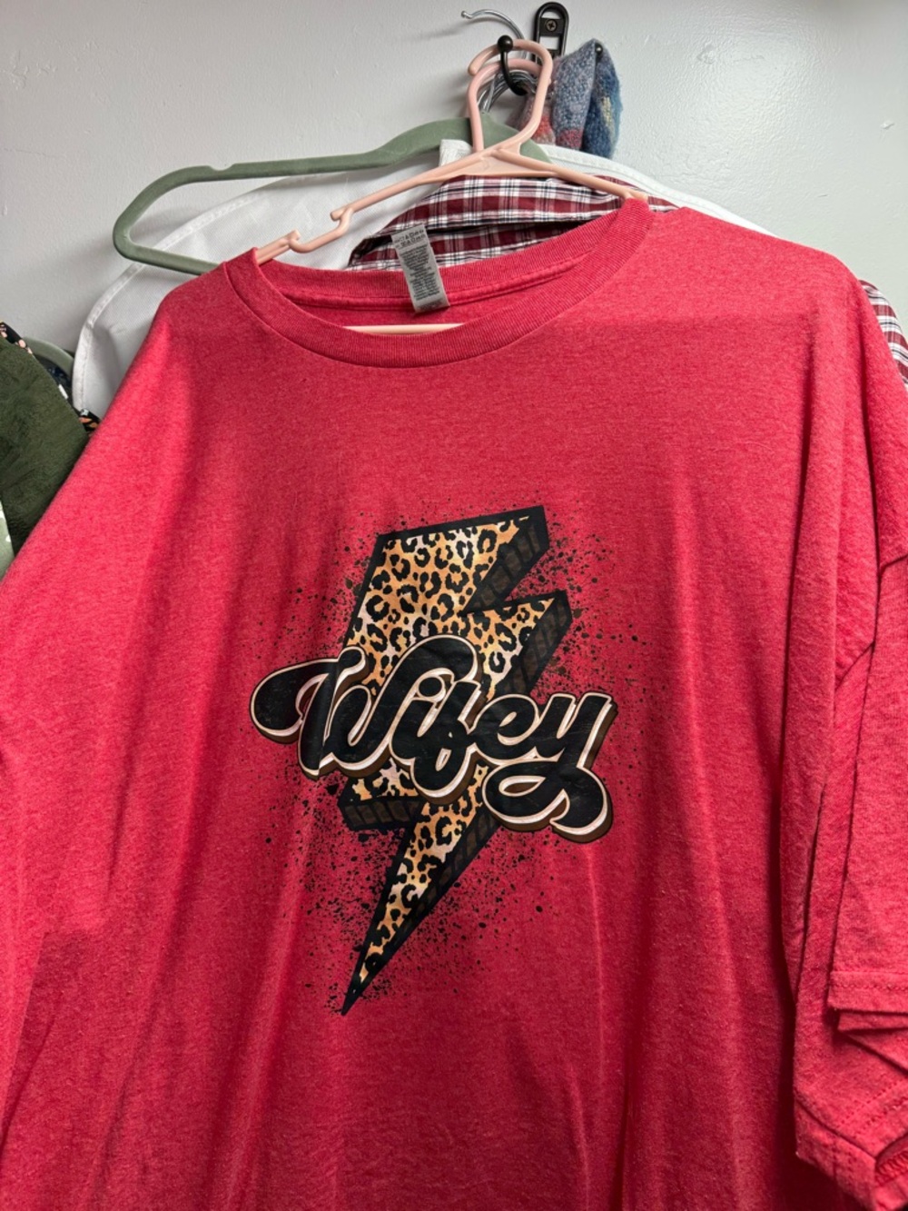 Wifey graphic tee
